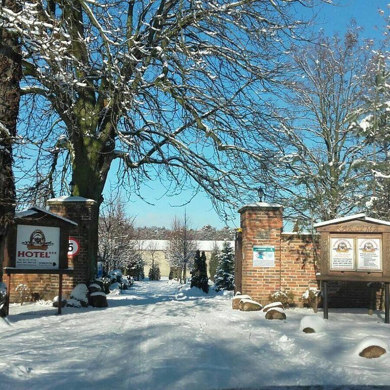 Hotel Stara Stajnia Pleszew Exterior photo
